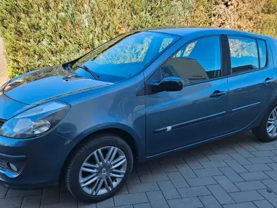 Brugt Renault Clio II Dynamique 75 HK (55 kW) 2006 Blå Sedan