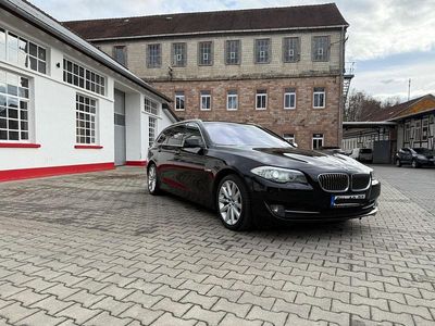 Gebraucht BMW 530 245 PS (180 kW) 2011 Schwarz Kombi