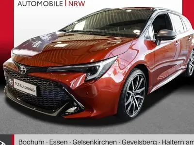 Second-hand Toyota Corolla Sport 196 CP (144 kW) 2025 Portocaliu Break