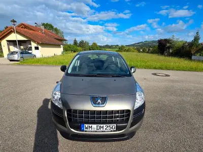 Gebraucht Peugeot 3008 Access 111 PS (81 kW) 2011 Braun Kombi