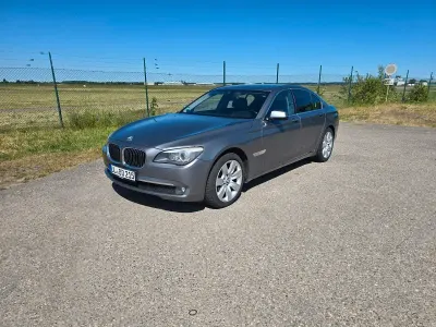 Gebraucht BMW 740 Performance 326 PS (239 kW) 2009 Grau Limousine