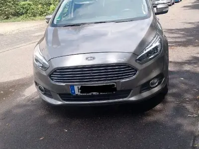 Gebraucht Ford S-MAX S 179 PS (131 kW) 2016 Van / Kleinbus