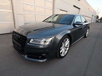 Audi S8 plus
