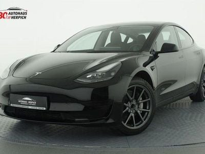 Solid black Gebraucht 2021 Tesla Model 3 Limousine | 21.990 € (Fairer Preis)
