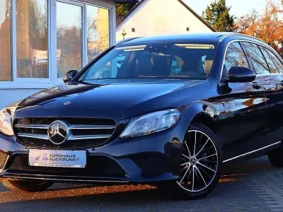 Używany Mercedes C300e 306 KM (225 kW) 2020 Szary Kombi