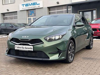Neu Kia Ceed 140 PS (102 kW) 2025 Grün Kleinwagen