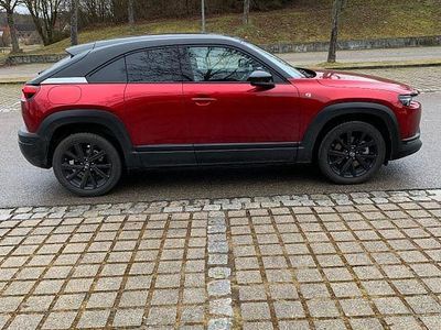 Second-hand Mazda MX30 Exclusive-Line 125 kW (170 CP) 2024 Roșu SUV