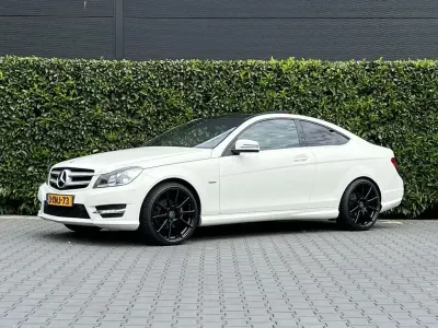 Gebraucht Mercedes C180 AMG Edition 1 156 PS (114 kW) 2012 Weiß Coupé