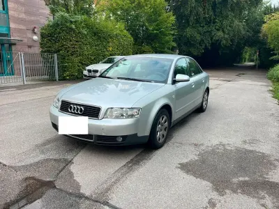 Gebraucht Audi A4 131 PS (96 kW) 2001 Silber Limousine