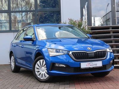 Gebraucht Skoda Scala 95 PS (69 kW) 2019 Blau Kleinwagen