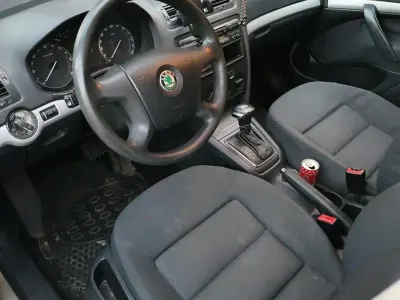 Gebraucht VW Golf VIII 150 PS (110 kW) 2026 Gold Kombi