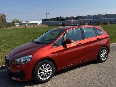 Gebraucht BMW 218 Sport Line 140 PS (102 kW) 2018 Orange Van / Kleinbus