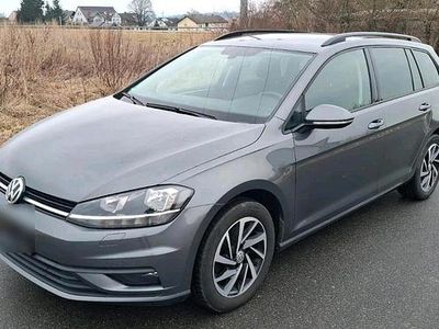 Gebraucht VW Golf VII 116 PS (85 kW) 2018 Grau Kombi