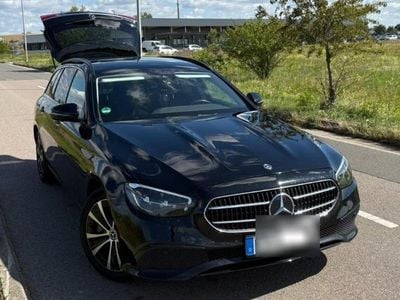 Schwarz Gebraucht 2021 Mercedes E300 Kombi | 29.999 € (Fairer Preis)