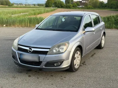 Gebraucht Opel Astra 105 PS (77 kW) 2005 Grau Kleinwagen