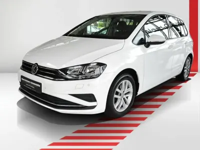 Gebraucht VW Golf VII Comfortline 131 PS (96 kW) 2020 Weiß Van / Kleinbus