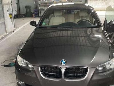 Gebraucht BMW 320 177 PS (130 kW) 2009 Grau Coupé