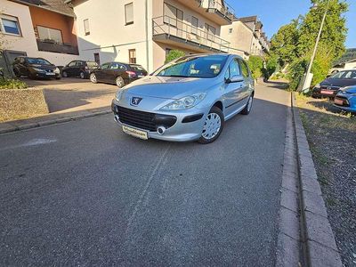 Gris aluminium (metallic) Gebraucht 2006 Peugeot 307 Filou Kleinwagen | 3.470 € (Teuer)