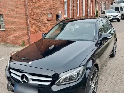 Gebraucht Mercedes C220 170 PS (125 kW) 2015 Schwarz Kombi