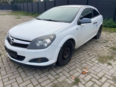 Opel Astra GTC