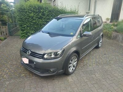 VW Touran Cross