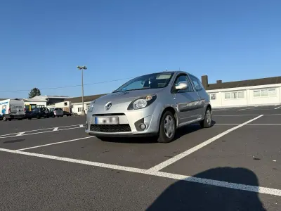 Gebraucht Renault Twingo 75 PS (55 kW) 2009 Silber Kleinwagen