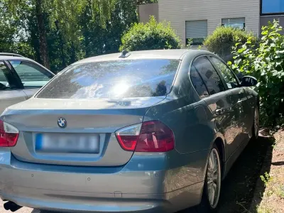 Gebraucht BMW 325 218 PS (160 kW) 2005 Grau Limousine