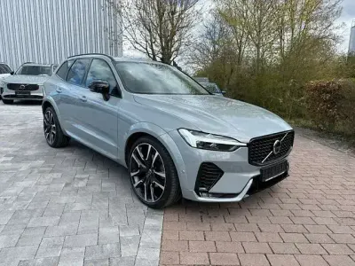 Gebraucht Volvo XC60 Ultimate 197 PS (144 kW) 2023 Grau SUV