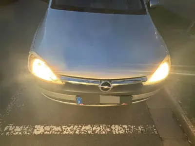 Gebraucht Opel Corsa 58 PS (42 kW) 2003 Silber Kleinwagen