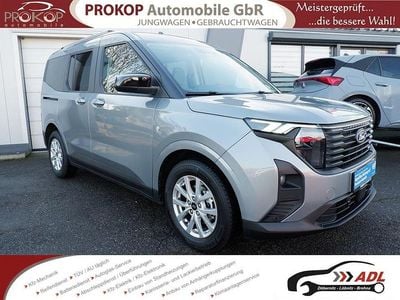 Grau Gebraucht 2024 Ford Tourneo Courier Titanium Van / Kleinbus | 22.979 € (Fairer Preis)