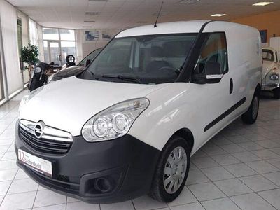 Weiß Gebraucht 2018 Opel Combo Van / Kleinbus | 10.450 € (Etwas zu teuer)