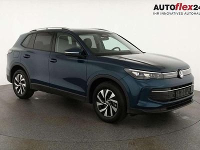 Nightshade blue metallic Neu 2025 VW Tiguan Life SUV | 40.745 € (Guter Preis)