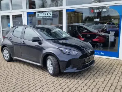 Używany Mazda 2 Center-Line 116 KM (85 kW) 2024 Czarny Sedan/Limuzyna
