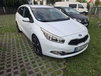 Gebraucht Kia Ceed Sportswagon FIFA World Cup Edition 99 PS (72 kW) 2014 Other Kombi