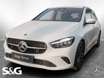 Gebraucht Mercedes B200 Progressive 163 PS (119 kW) 2025 Unilack polarweiß Van / Kleinbus