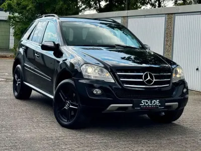 Gebraucht Mercedes ML350 224 PS (164 kW) 2009 Obsidianschwarz SUV