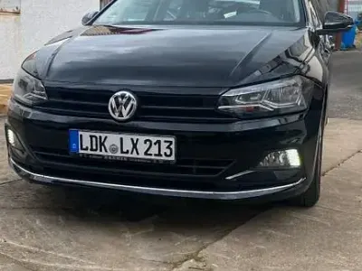 Gebraucht VW Polo 95 PS (69 kW) 2018 Schwarz Kleinwagen