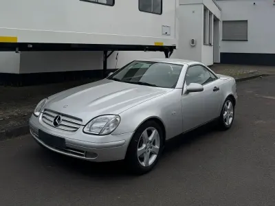 Gebraucht Mercedes SLK230 193 PS (141 kW) 1997 Silber Cabrio