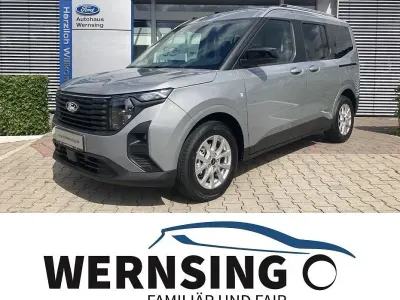 Neu Ford Tourneo Courier Titanium 125 PS (91 kW) 2026 Silber Van / Kleinbus