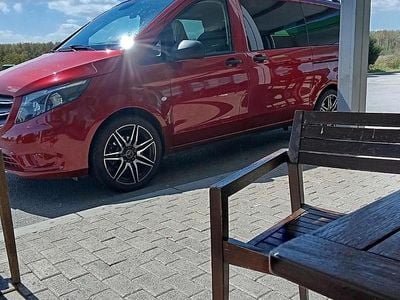 Rot Gebraucht 2022 Mercedes Vito Van | 29.900 € (Guter Preis)