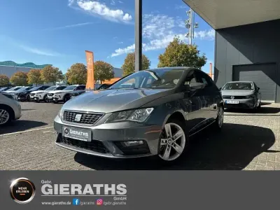 Używany Seat Leon Style 125 KM (91 kW) 2017 Szary Sedan/Limuzyna