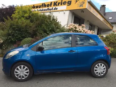 Gebraucht Toyota Yaris Cool 69 PS (50 kW) 2006 Blau Kleinwagen