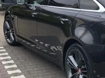 Gebraucht Jaguar XJ Luxury 275 PS (202 kW) 2014 Grau Limousine