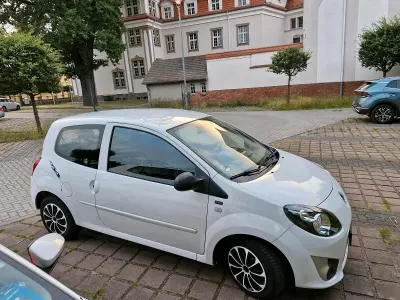 Gebraucht Renault Twingo 75 PS (55 kW) 2011 Weiß Kleinwagen