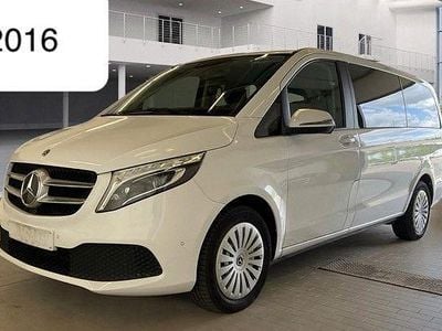 Mercedes V220