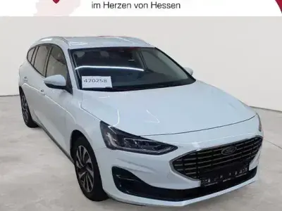 Gebraucht Ford Focus Titanium 120 PS (88 kW) 2025 Frozen white Kombi