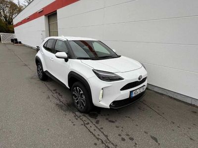 Gebraucht Toyota Yaris Cross Team 116 PS (85 kW) 2023 Weiß SUV