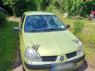 Gebraucht Renault Clio 75 PS (55 kW) 2004 Grün Kleinwagen