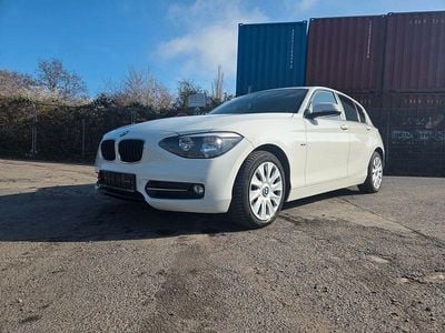 Gebraucht BMW 116 Sport Line 136 PS (100 kW) 2014 Weiß Kleinwagen