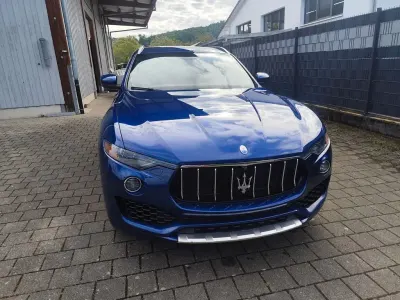 Usata Maserati Levante 349 CV (256 kW) 2017 Blu SUV